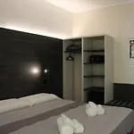 Solosonno Oda ve Kahvaltı 3*